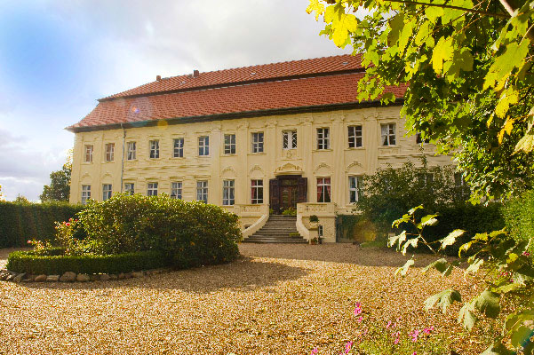 Schloss Dretzel - Auffahrt