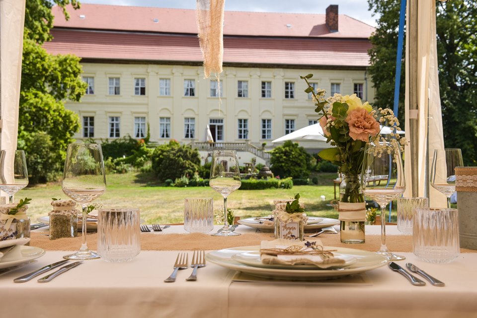 Schloss Dretzel - Outdoor-Hochzeit